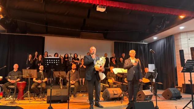 'ATATÜRKÜLER' YUNUSEMRE'DE MÜZİKSEVERLERLE BULUŞTU