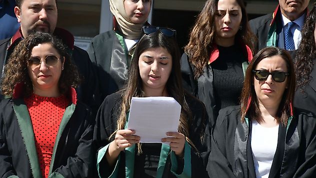 Turgutlulu avukatlardan 5 Nisan'a vurgu yapan basın açıklaması