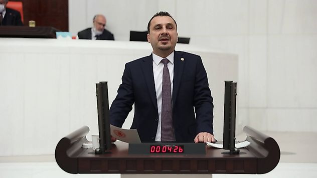 Başevirgen Salihli'de Sulama Ücretine Gelen Zamma Tepki Gösterdi