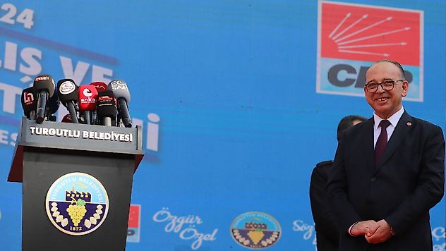 Başkan Akın'dan Belediye Çalışanlarına Büyük Müjde: En Düşük Maaş 24 Bin 823 TL Oldu