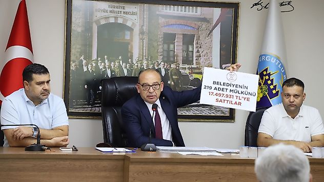 Başkan Akın: 'Onlar gibi hazırı satmadık, miras yemedik biz'