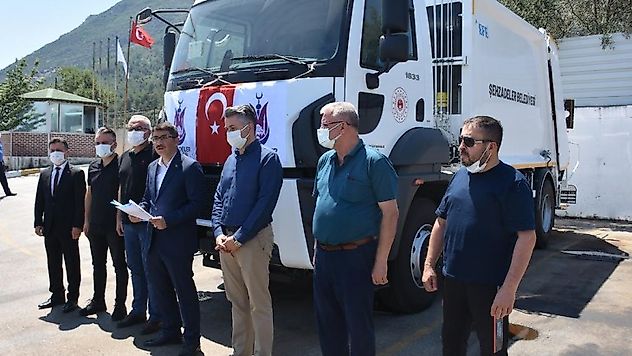 Başkan Çelik Temizlik Filosunun Yeni Aracını Tanıttı