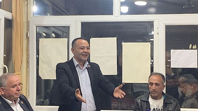 BBP Başkan Adayı Yıldıray Karataş, Yedieylül Mahallesi'nde yoğun ilgiyle karşılandı (VİDEO)