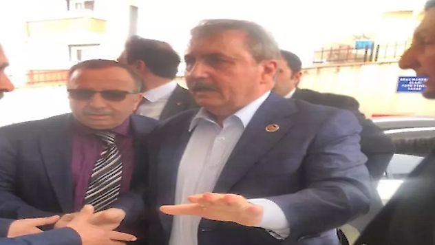 BBP lideri Destici'nin de içinde bulunduğu araç kaza geçirdi! 4 yaralı