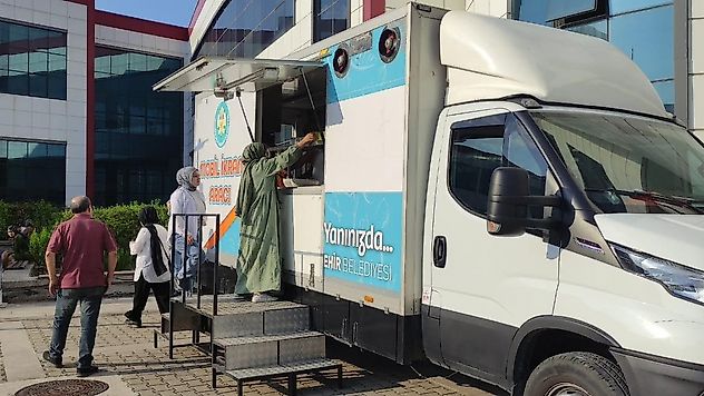 Büyükşehir tüm ekipler ile sahadaydı