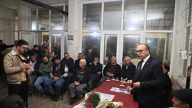 Çetin Akın, Gümüşhaneliler Derneği'ni ziyaret etti