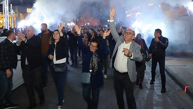 Çetin Akın: 'Martın sonu yine bahar olacak'