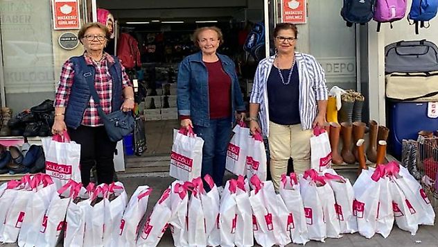 Cumhuriyetin 100. Yılında 100 çocuğa sevindirdi