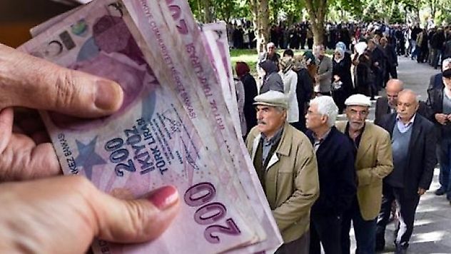 Emeklilere yapılacak yeni yıl zammı şimdiden belli oldu