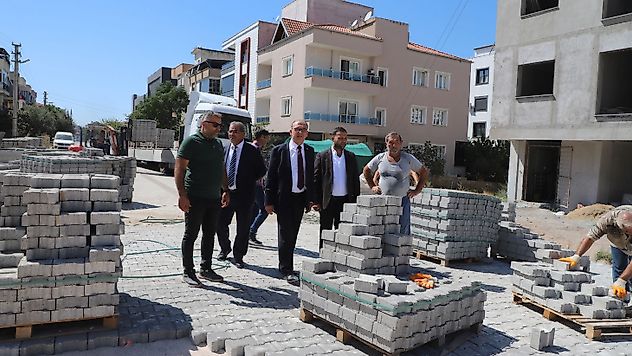 Ergenekon Mahallemizde yol sorunlarını bir bir çözüyoruz