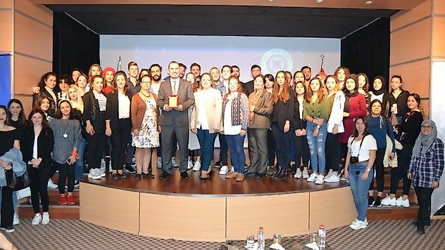 'Hayvanlar ve Biz' üniversite öğrencilerine anlatıldı