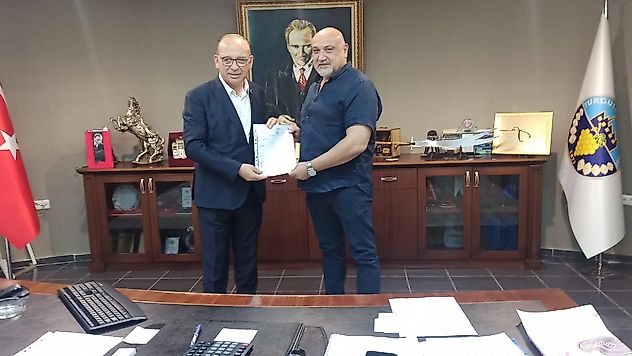 İyi Partili Özcan, Belediye Ziyaretlerinde, Çiçek  Yerine SMA Hastalarına Bağış Yapıyor