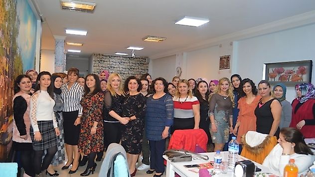Turgutlulu Kadınlar 8 Mart'ta Doyasıya Eğlendi