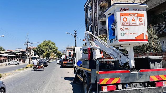 Kervanyolu'nda Elektrik Tesisatı Yenileme Çalışmaları Yapılıyor