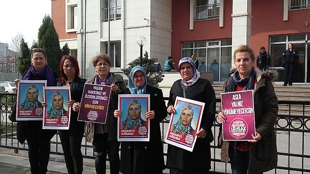 TURGUTLU ADLİYESİ ÖNÜNDE EYLEM!