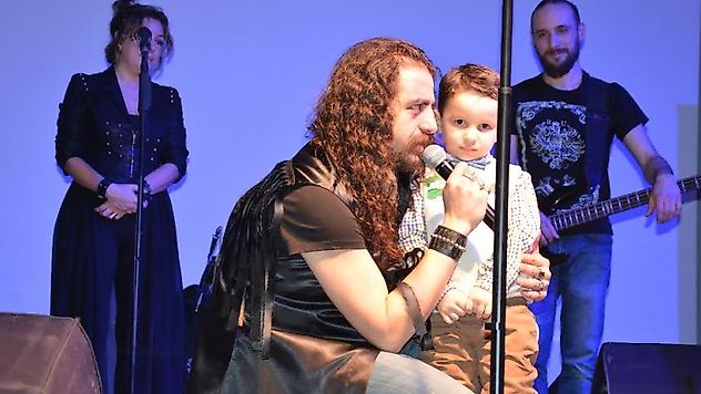 Barış Manço sevgisi salonlara sığmadı