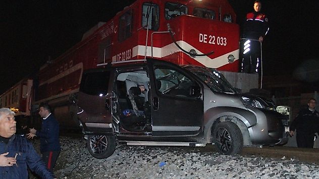 TREN KAZASI ! 1'İ AĞIR 5 YARALI