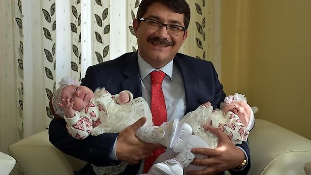 Çelik'ten 'Hoş Geldin Bebek' ziyareti