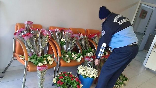 Zabıtalar seyyara geçit vermedi