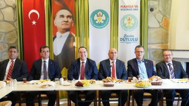 Manisa Büyükşehir Belediye Başkanı Besim Dutlulu, Sarıgöl'de Muhtarlar ve STK Temsilcileri ile Buluştu