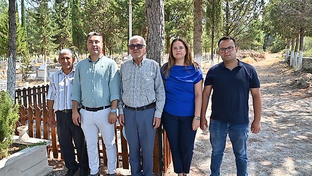 Manisa Büyükşehir Belediyesi Şehit Kabirlerini Yeniliyor