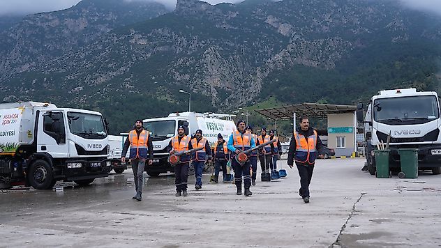Manisa'da Çevre Kirliliğine 'Çöp Avcıları' Dur Diyecek
