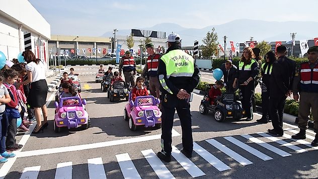 Çocuk Trafik Eğitim Parkı Sezonu Açtı