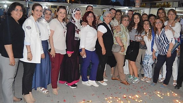 ÖĞRENCİLERİNDEN DOĞUM GÜNÜ SÜPRİZİ