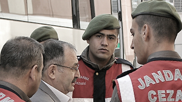 Manisa'da Fetö'nün esnaf yapılanması davası başladı