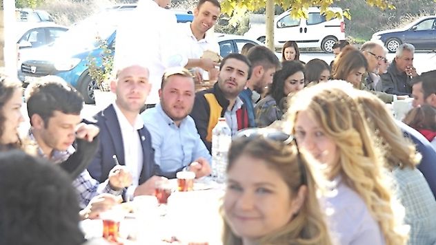 CHP Turgutlu İlçe Gençlik Kolları Kahvaltıda!...