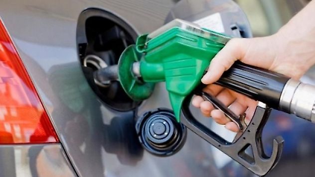 Benzine de zam geldi