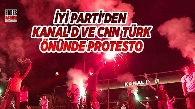 Akşener'e uygulanan sansür'ü protesto ettiler