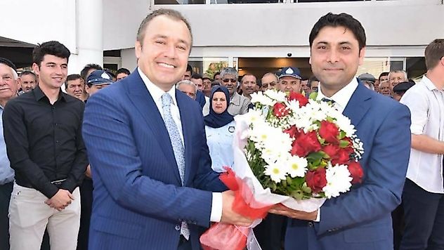 Yapılan törende Başkanlık Yasin Dumlupınar'a Teslim edildi