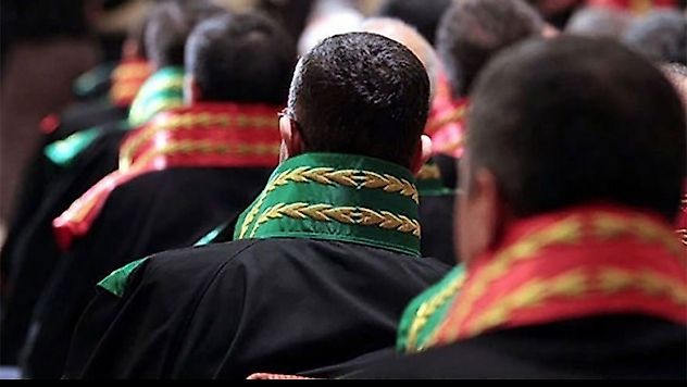 17 savcı ve hakim açığa alındı