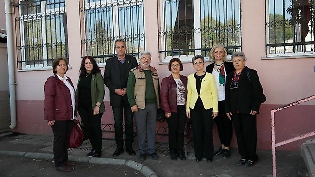CHP'DEN KÜTÜPHANE ZİYARETİ