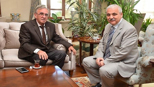ARAŞTIRMACI YAZAR İLBER ŞİYAK VALİ GÜVENÇER'İ ZİYARET ETTİ