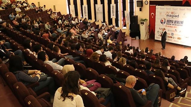 DÜNYA DEVLERİ ZİRVESİNİN İLK GÜNÜNE YOĞUN İLGİ