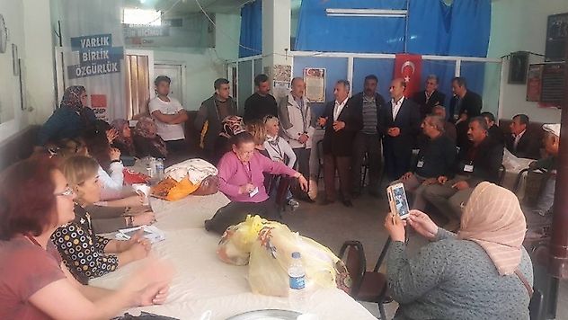 HERKESLE KAVGA EDEN KOMŞUYU KİM NE YAPSIN?
