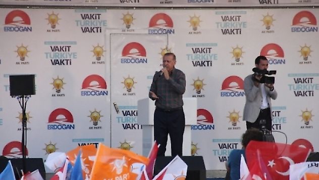 Erdoğan, 'Yıllarca sebat ettiniz, hedefinizden bir milim geri atmadınız'