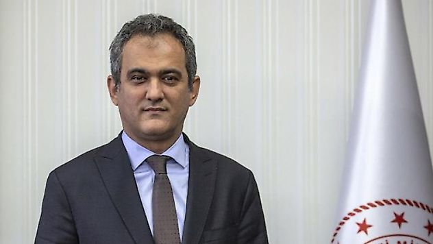 Milli Eğitim Bakanı Mahmut Özer'den yüz yüze eğitim açıklaması geldi.