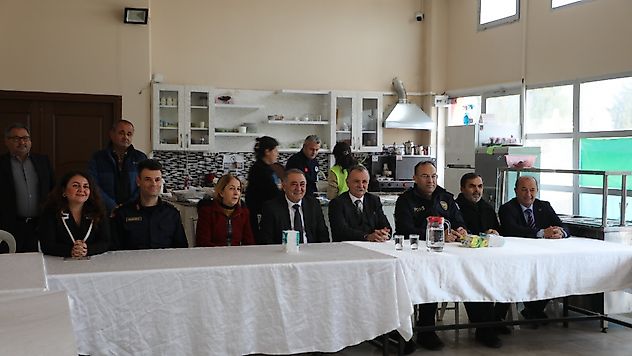 Miraç Kandilinde Yunusemre Engelsiz Yaşam Merkezi'nde Lokma Hayrı