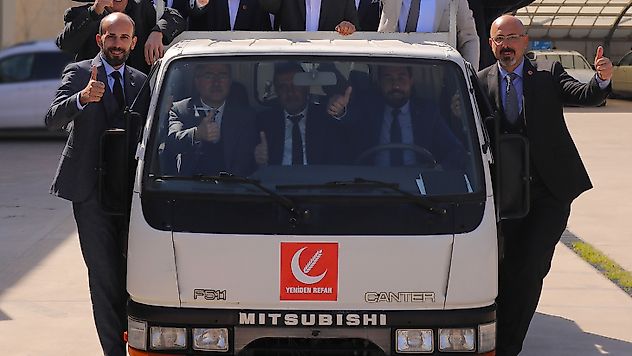 Mustafa Serhat Orhan'dan, Erbakan Pozu 'Kan Aynı Kan, Ruh Aynı Ruh'