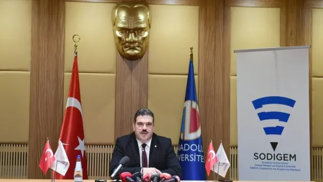 Rektör Prof. Dr. Şafak Ertan Çomaklı: 'Tehlikeli dijital oyunlar, uyuşturucu kadar tehlikelidir'