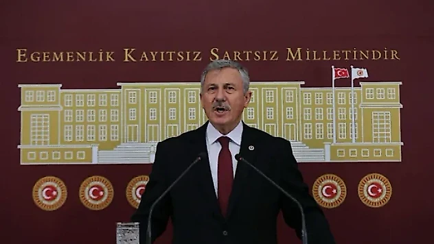 Selçuk Özdağ 'Hazine arazileri Suriyeli mültecilere tahsis edilecek' iddialarını TBMM'ne taşıdı