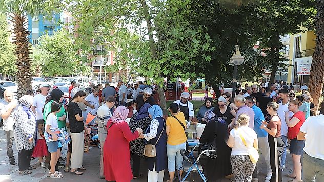 Turgutlu Belediyesi Aşure Hayrını Gerçekleştirdi