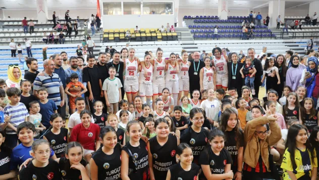 Turgutlu Belediyesi Kadın Basketbol Takımı, Adana'da Avantaj Peşinde