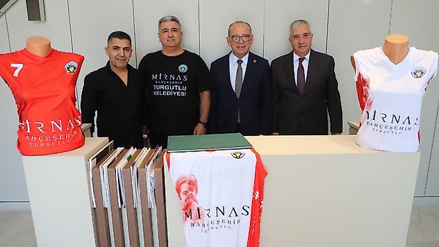 Turgutlu Belediyesi Kadın Voleybol Takımı Sezonu Tamamladı