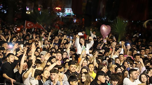 Turgutlu Belediyesinden Cumhuriyet'in 100.Yılına Görkemli Kutlama