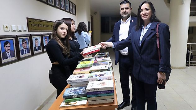 Turgutlu Belediyesinden Okul Kütüphanelerine Destek