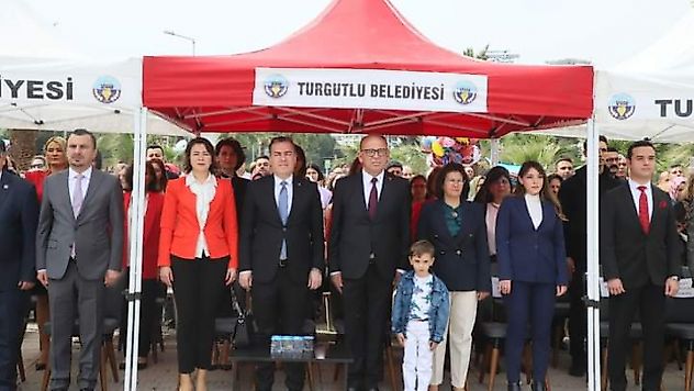 Turgutlu'da 23 nisan ulusan egemenlik ve çocuk bayramı kutlandı